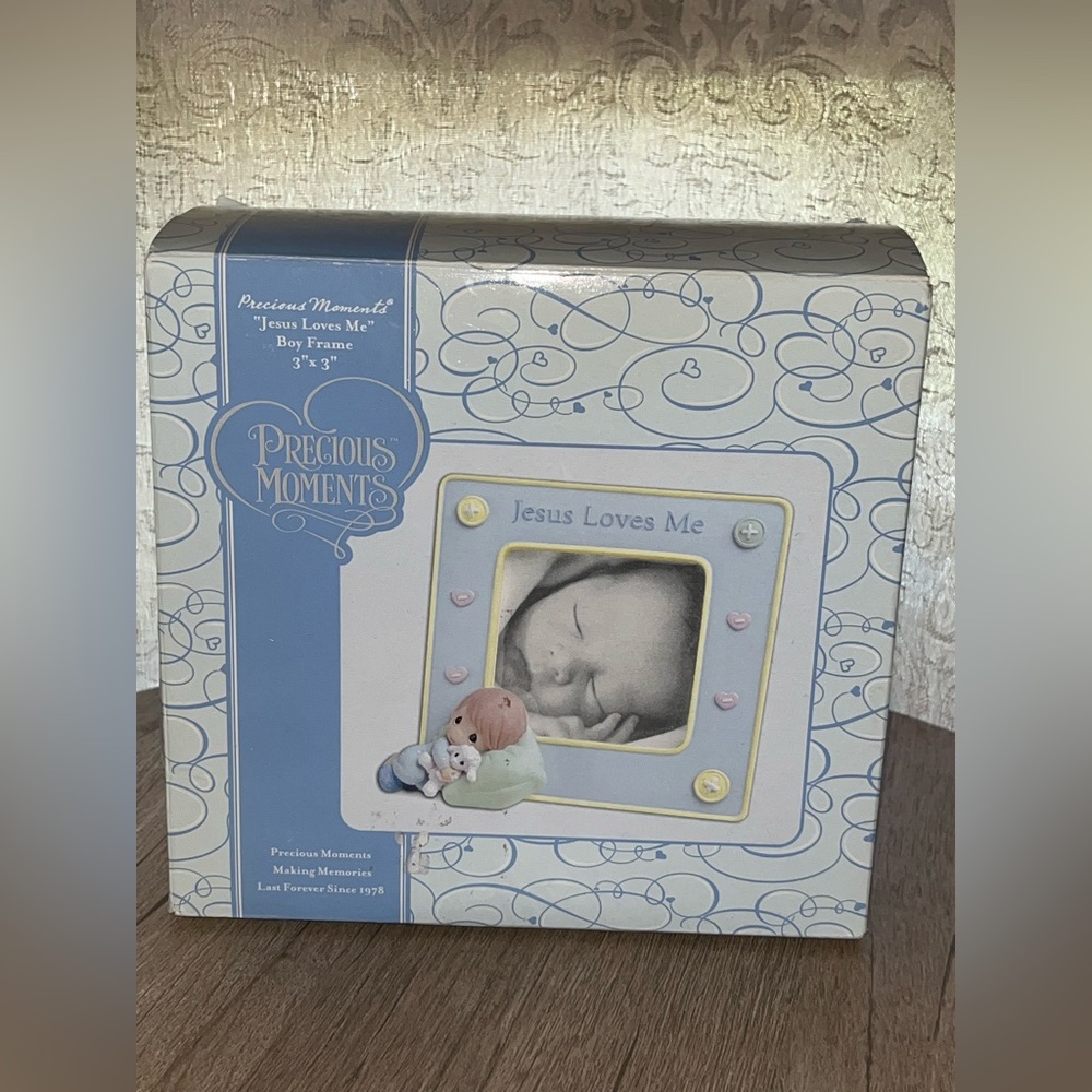 Precious Moments Jesus Loves Me Boy Frame 3” x 3” Number 813004